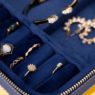 Amanda Mücevher Kutusu, Large