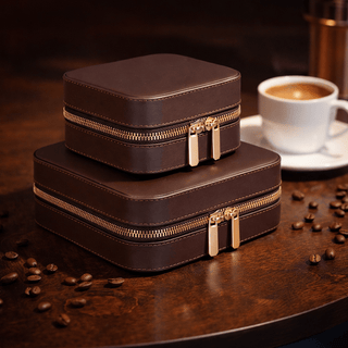 Amanda Mücevher Kutusu, Medium