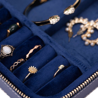 Amanda Mücevher Kutusu, Large