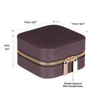 Amanda Mücevher Kutusu, Medium