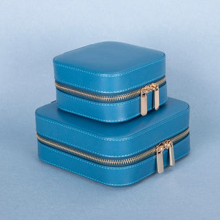 Amanda Mücevher Kutusu, Medium