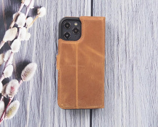 Magic iPhone 12 / 12 Pro Detachable Leather Wallet Case