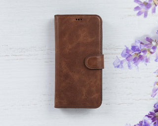Magic iPhone 12 / 12 Pro Detachable Leather Wallet Case