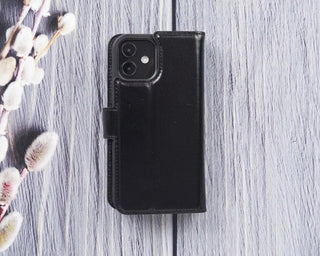 Magic iPhone 12 / 12 Pro Detachable Leather Wallet Case