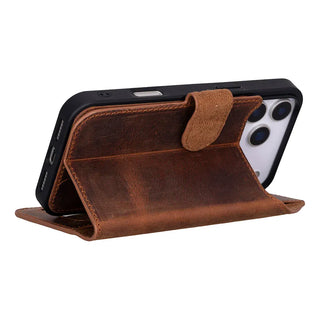 Bouletta Phone Case Magic iPhone 18 Pro Leather Detachable Wallet Case Premium Koruma