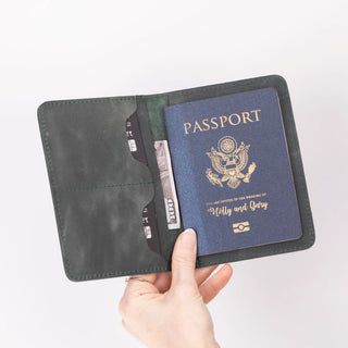 Bouletta Passport Wallet Viaggio Leather Passport Wallet Premium Koruma