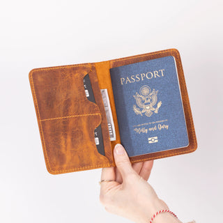 Bouletta Passport Wallet Viaggio Leather Passport Wallet Premium Koruma
