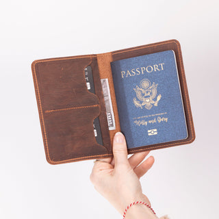 Bouletta Passport Wallet Viaggio Leather Passport Wallet Premium Koruma